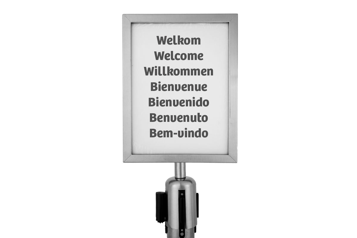 Posterrahmen A4 hoch für Gurtband | Gebürstetes Chrom | Rote Teppiche